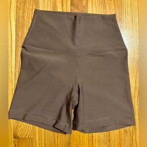 90 DEGREE BY REFLEX - High-Waisted Brown Shorts - Rib Interlink Everyday 5 inch